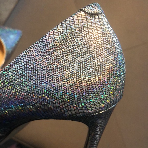 Like new sparkling, dazzling, “Ooooh look at you girl!” Jessica Simpson pumps. - Picture 5 of 8
